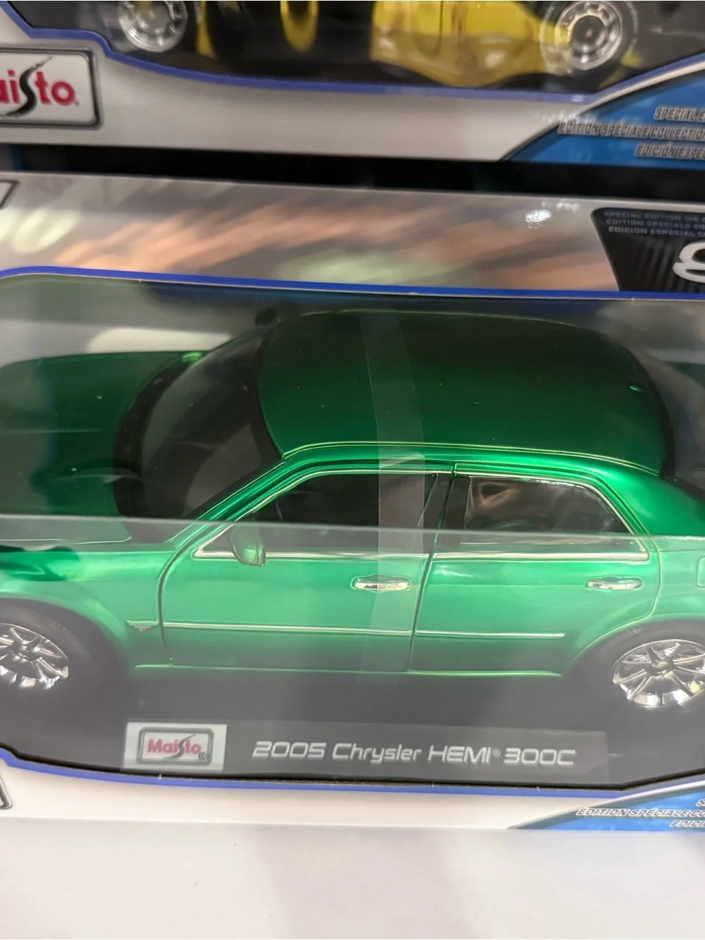 1:18 scale maisto model cars